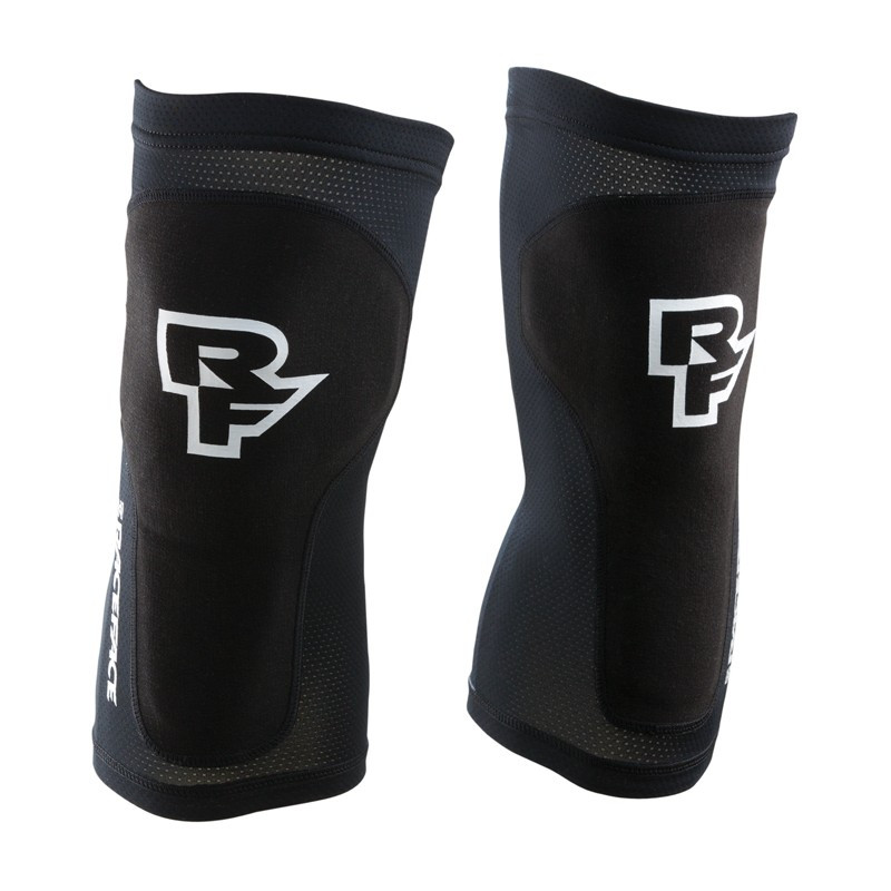 RACEFACE Pair Knee Guards Tibia CHARGE Black Size XXL (AA405006)