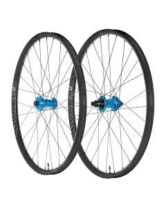 INDUSTRY NINE Wheelset HYDRA Enduro-S 29" Disc 6 Bolt (15x110mm/12x148mm) XD- Red Hub - Black Spokes (W5EC9BRBAEE2)